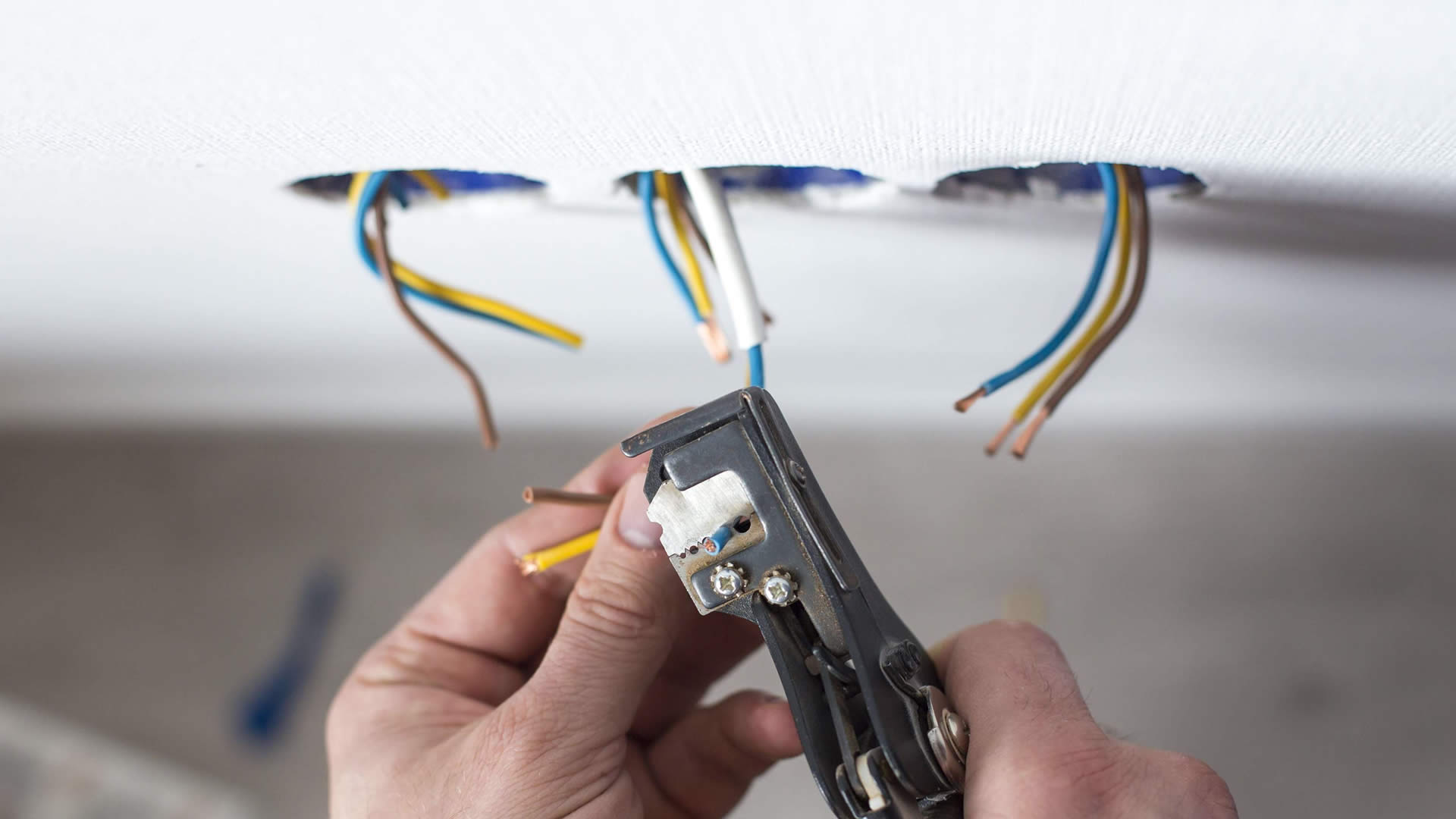 house rewire stoke-on-trent electrician contractror